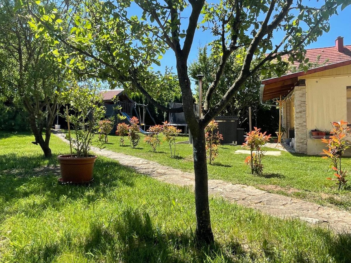 Jasmin Apartment House Vonyarcvashegy Luaran gambar