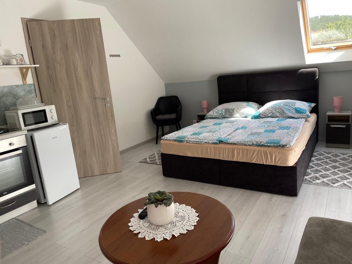 Jasmin Apartment House Vonyarcvashegy Luaran gambar