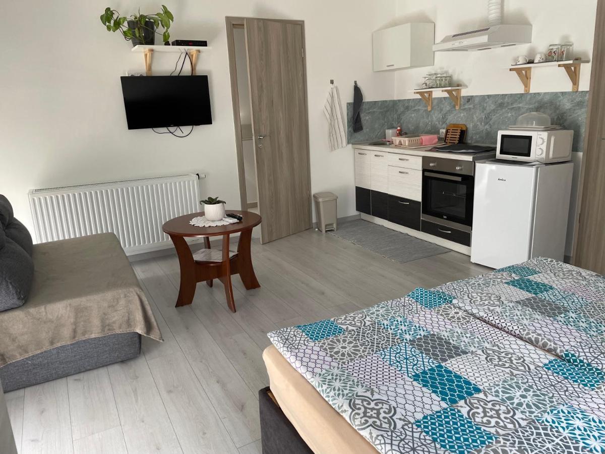 Jasmin Apartment House Vonyarcvashegy Luaran gambar
