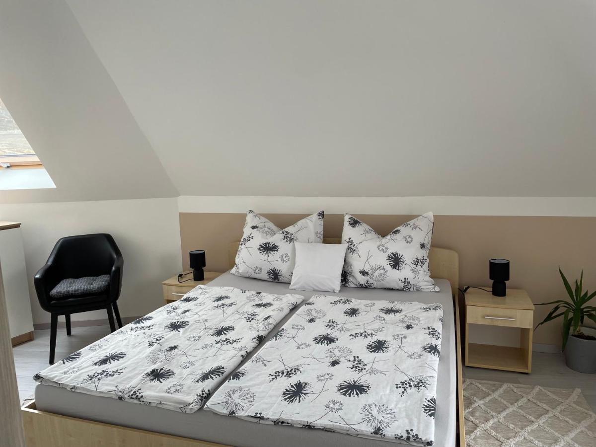 Jasmin Apartment House Vonyarcvashegy Luaran gambar